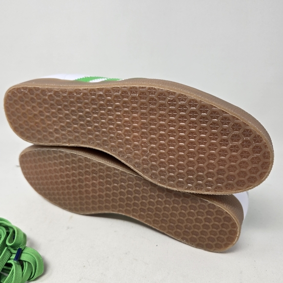 New Adidas Gazelle Men Size 8 Seattle Sounders White Semi Solar Slime Gum IG6434 - Picture 7 of 8